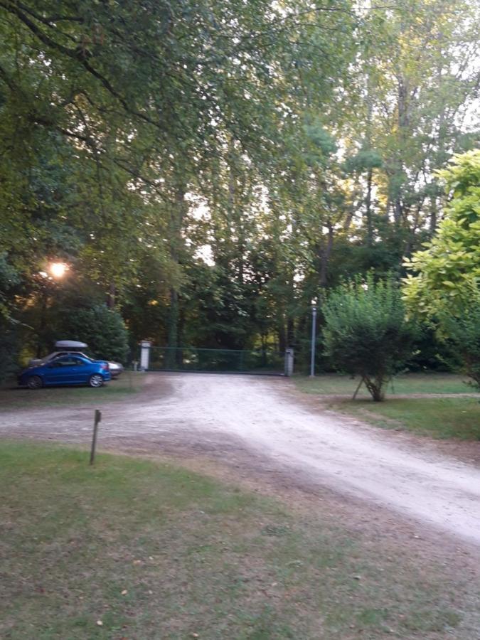 Отель Camping De Baignes Экстерьер фото