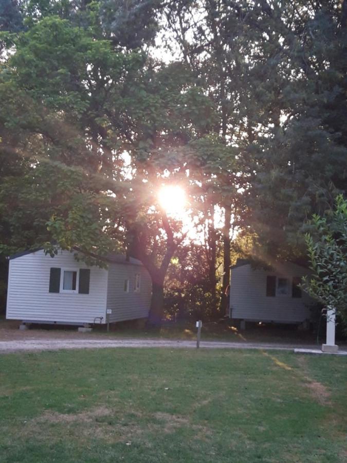Отель Camping De Baignes Экстерьер фото